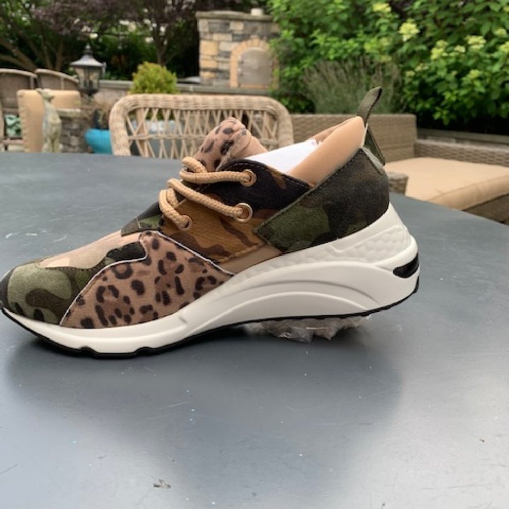 Steve Madden Cliff + BSummit Khaki Sneaker 9M